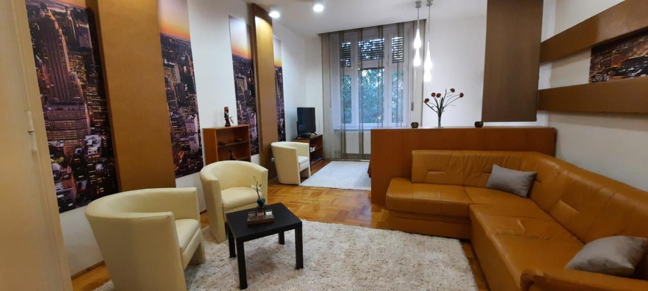 דברצן City Life Apartment מראה חיצוני תמונה