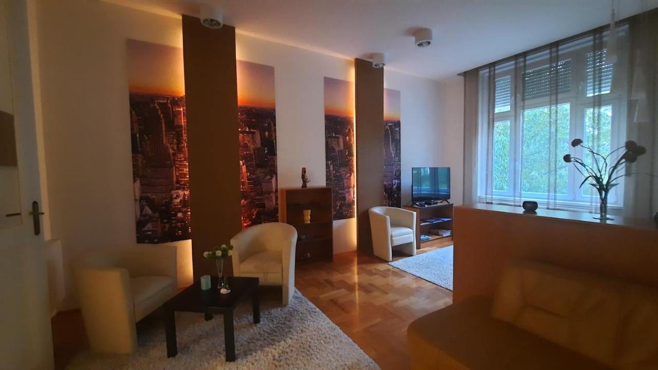 דברצן City Life Apartment מראה חיצוני תמונה